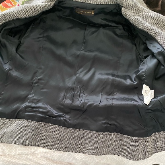 Zara Gray Belted Blazer - Picture 9 of 16